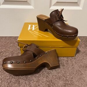 White Mountain Leather Studded Clogs